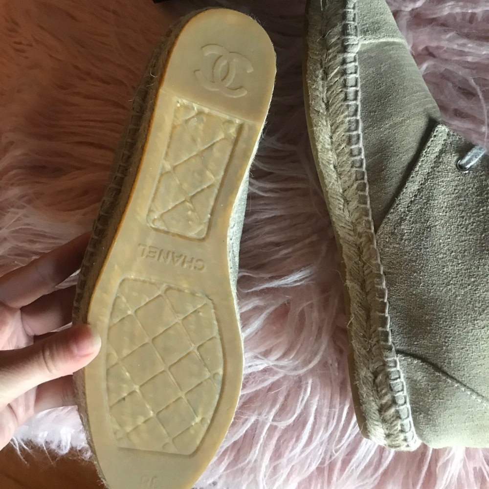 SOLD!Chanel Sneakers shoes 38 8 ankle hi top - Picture 3 of 8